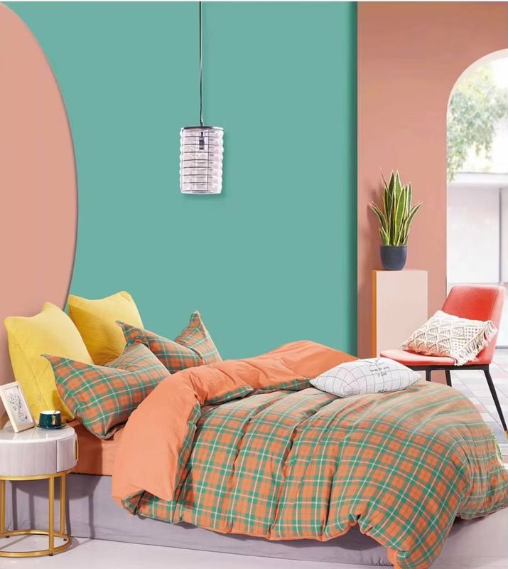 La couverture de la meilleure qualité de couette les draps adaptés de linge de lit a placé les fils 100% de coton a teint le comité technique 150